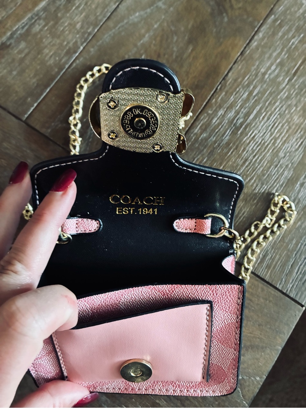 Small Pink crossbody - Picture 5 of 7